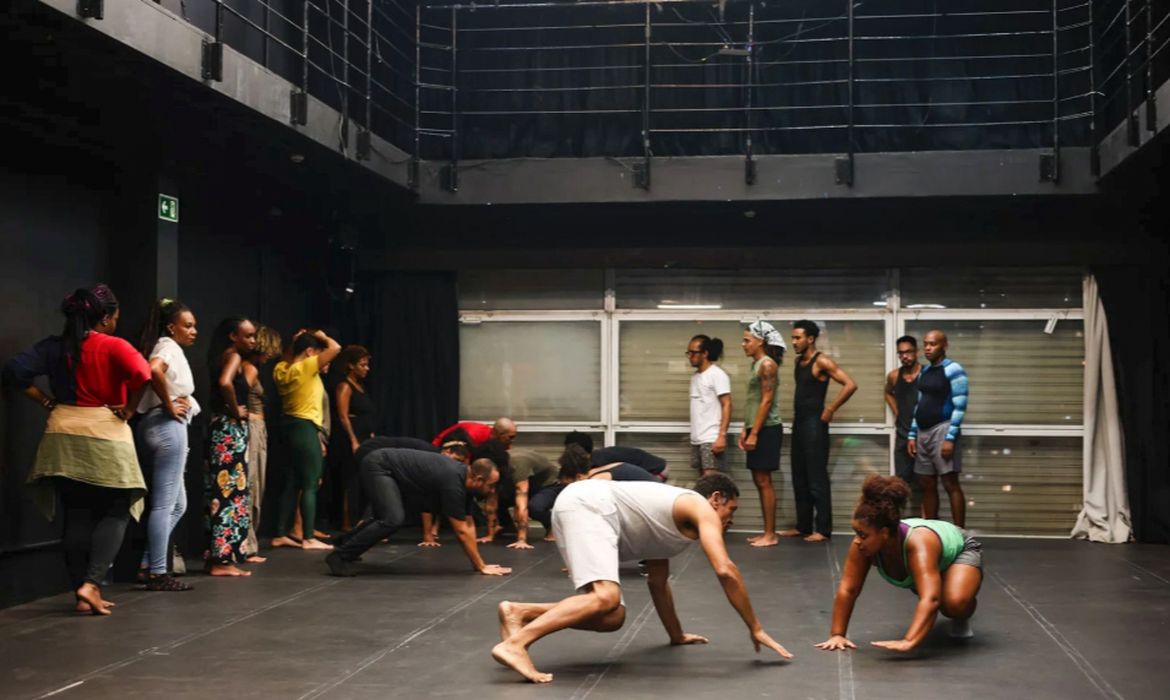 OAB Barro Preto - Faculdade pública de teatro em SP abre inscrições até dia 15