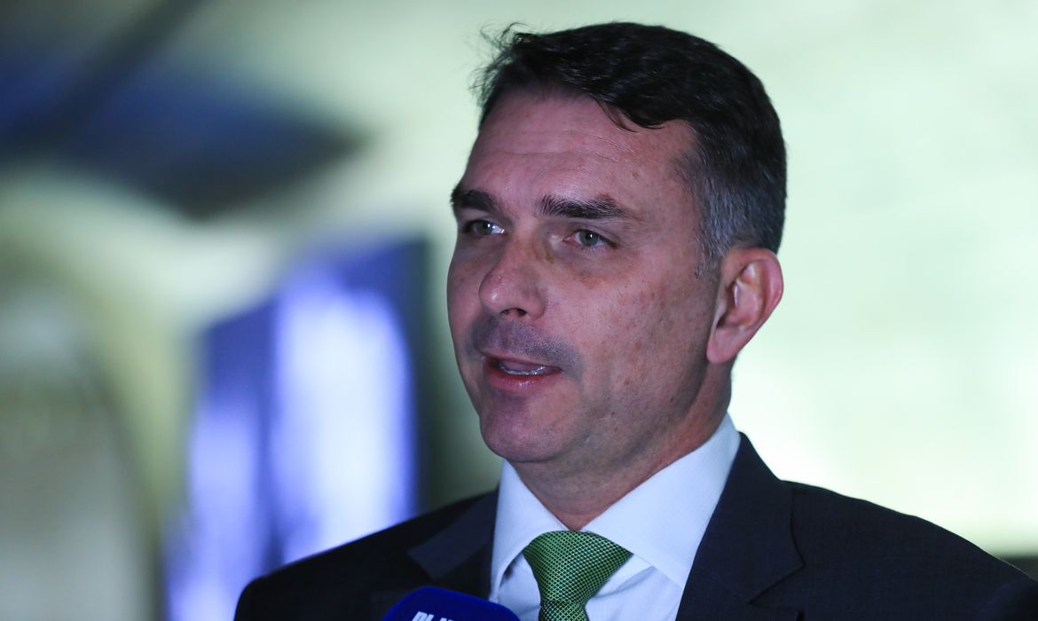 OAB Barro Preto - Deputados pedem investigação sobre relação entre Vorcaro e Flávio