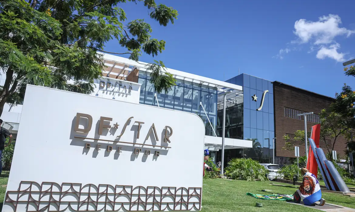 OAB Barro Preto - Bolsonaro segue internado com quadro estável após cirurgia
