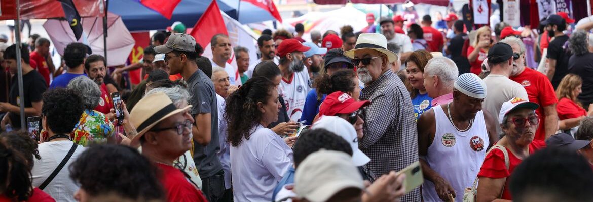 Sindicatos realizam ato pelo direito ao descanso e fim da escala 6×1