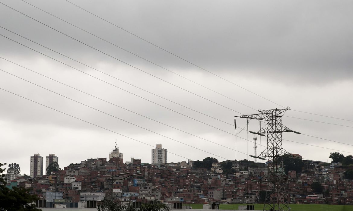 OAB Barro Preto - Fim de semana será de temporal no Sudeste e chuva intensa no Norte