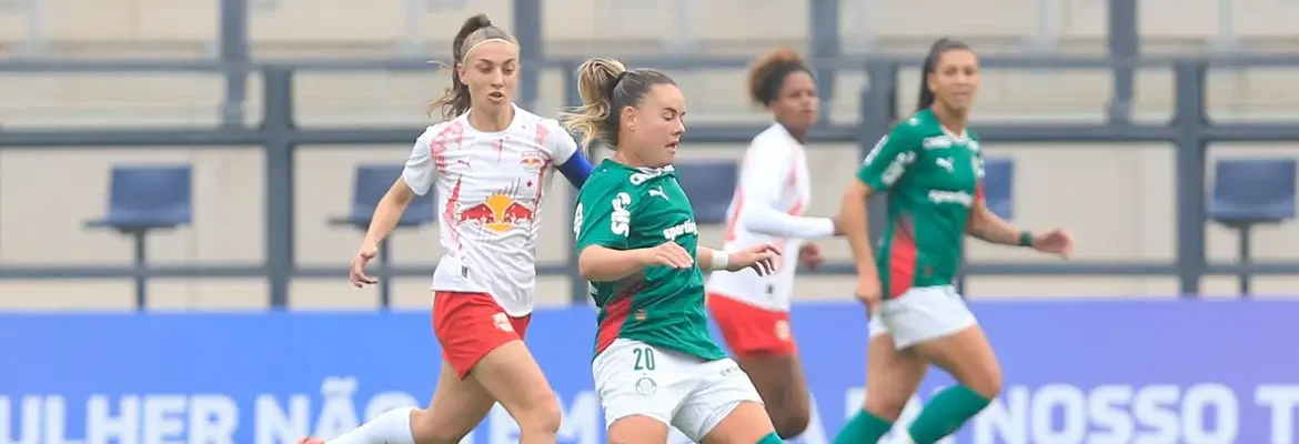 Palmeiras vence Bragantino e dorme na liderança do Brasileiro Feminino