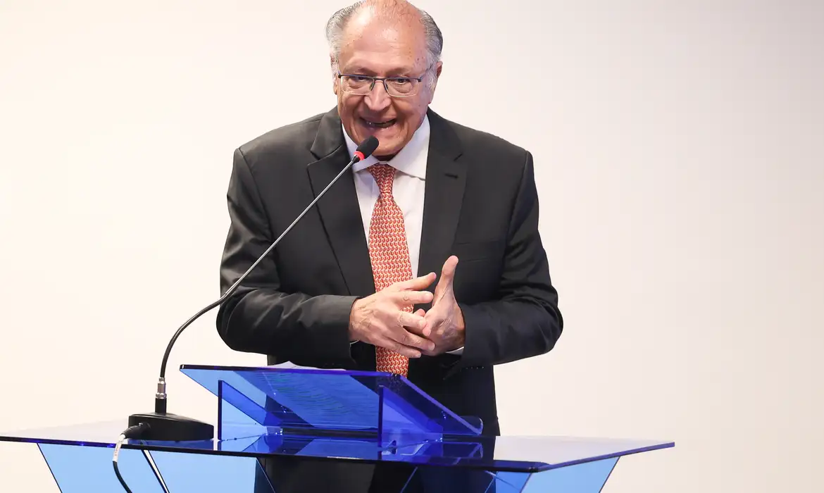 OAB Barro Preto - Governo vai defender retomada de obras da Transnordestina junto ao TCU