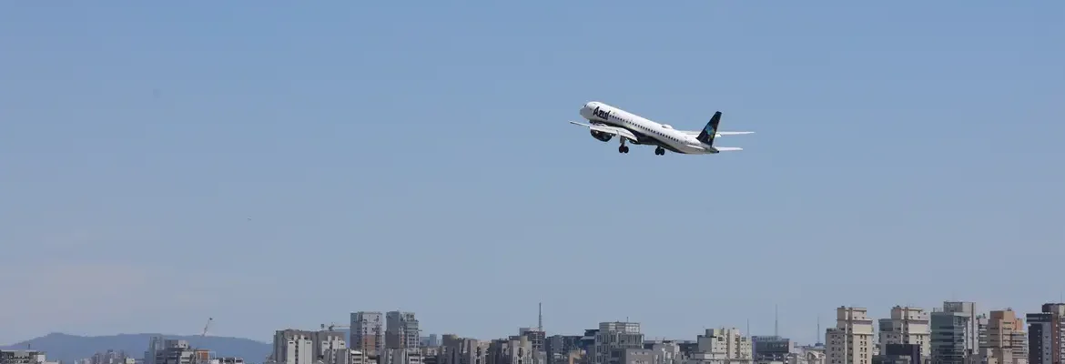 Brasil bate recorde de passageiros em voos domésticos em 2026