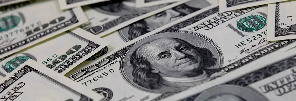 Bolsa cai 2,22%, e dólar volta a subir acima de R$ 5,06