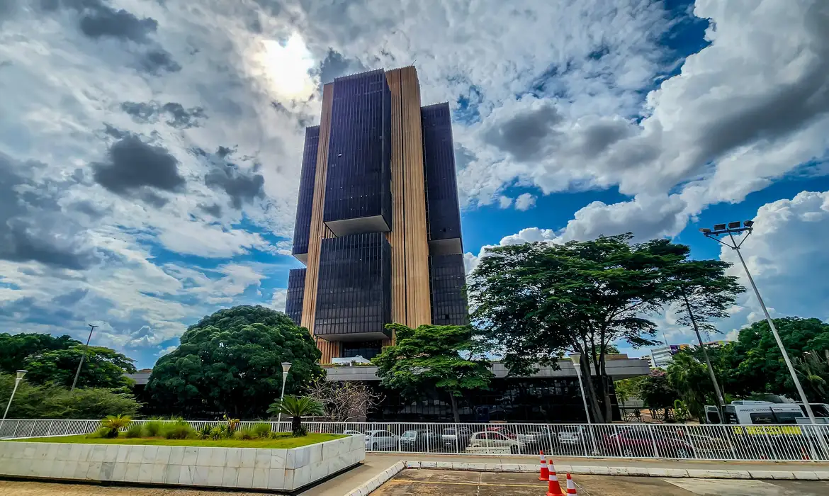 OAB Barro Preto - PEC no Senado facilita cooptação do Banco Central, dizem economistas