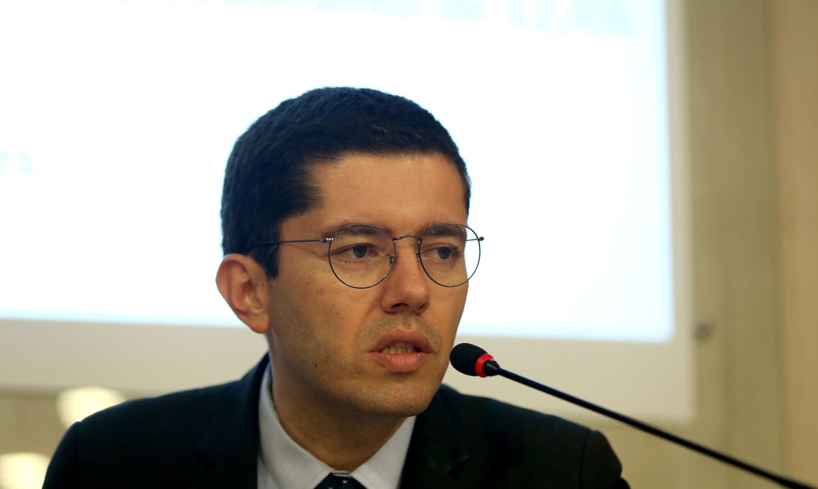 OAB Barro Preto - Exportações para Estados Unidos caem 14% em maio