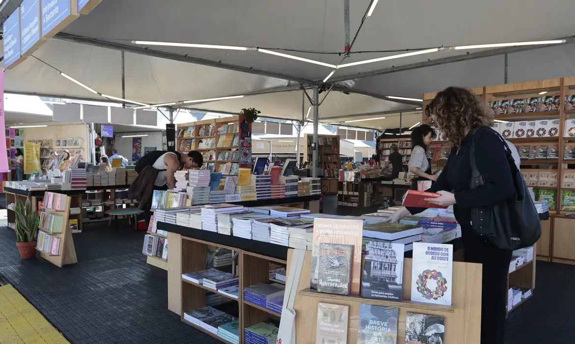 OAB Barro Preto - Feira do Livro de SP terá participação de diretor da EBC em painel