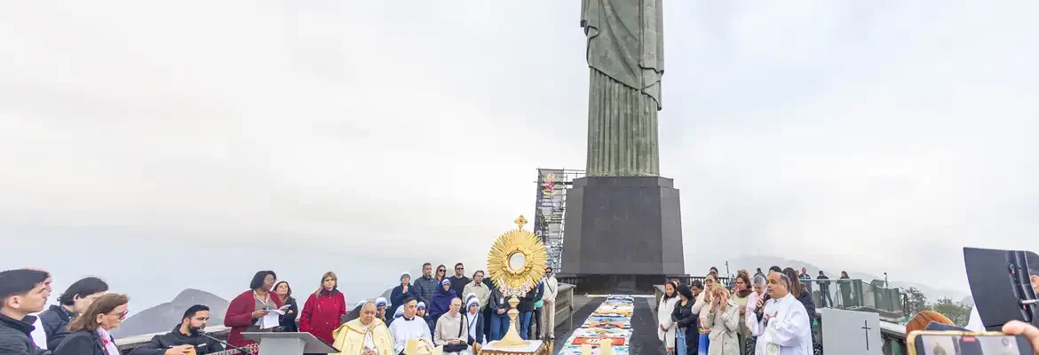 Cristo Redentor inova com tapete de patchwork no Corpus Christi