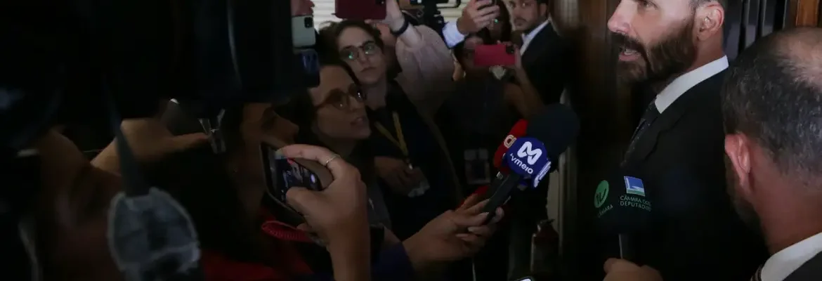 STF condena Eduardo Bolsonaro a inelegibilidade e a 4 anos de prisão