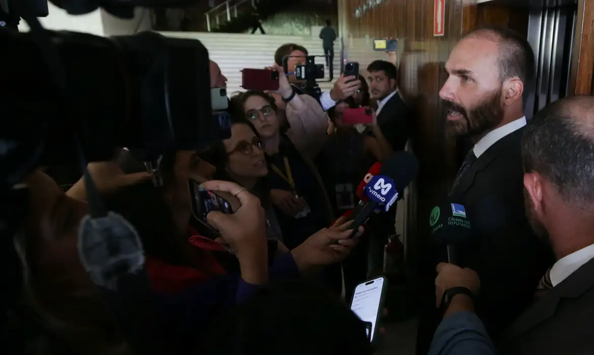 OAB Barro Preto - STF condena Eduardo Bolsonaro a inelegibilidade e a 4 anos de prisão