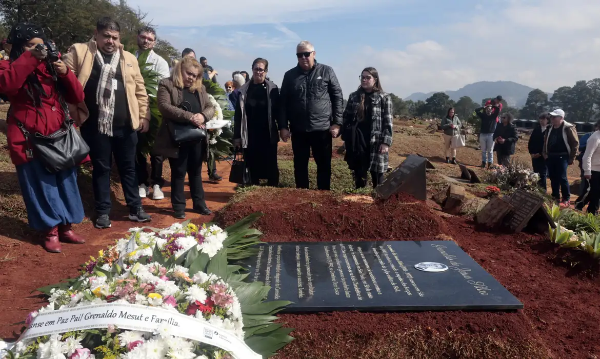 OAB Barro Preto - Restos mortais de Grenaldo Silva, morto pela ditadura, são sepultados