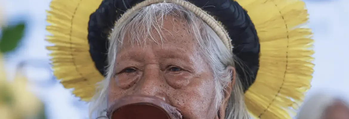Cacique Raoni apresenta melhora, mas continua internado na UTI
