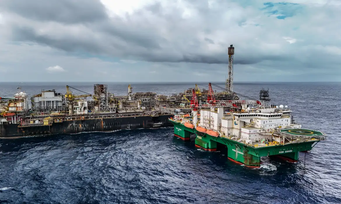 OAB Barro Preto - Imposto de 12% sobre exportação de petróleo é estendido por 60 dias