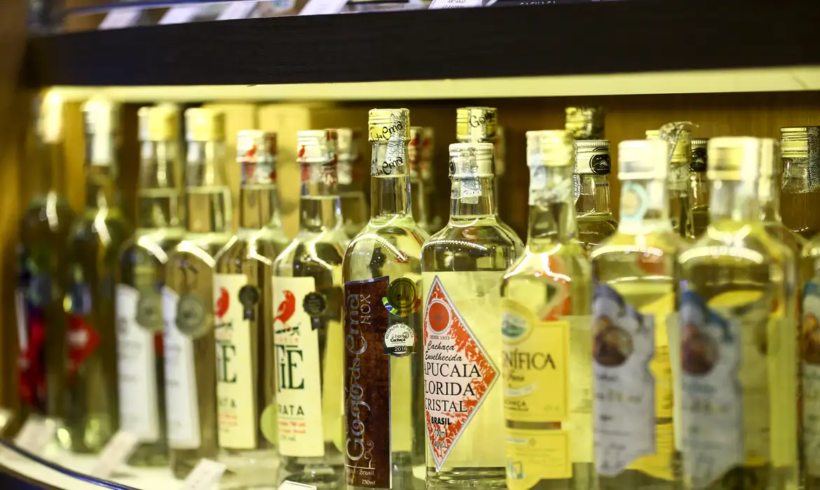 OAB Barro Preto - Cresce o número de estabelecimentos na cadeia produtiva da cachaça