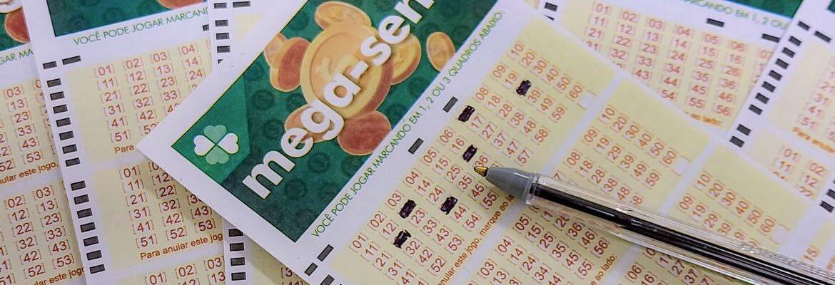 Mega-Sena acumula para R$ 135 milhões; confira as dezenas sorteadas