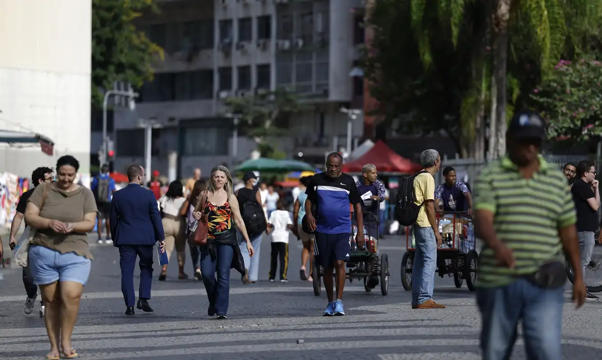 OAB Barro Preto - Crescimento populacional caiu para 0,37% em 2026, estima IBGE