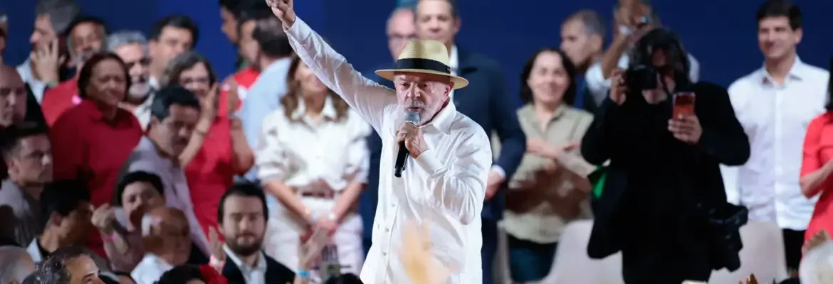PT oficializa candidatura de Lula à Presidência