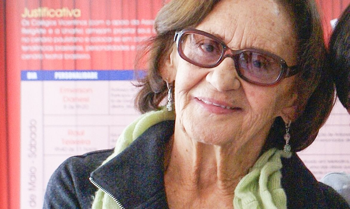 OAB Barro Preto - Morre atriz Laura Cardoso aos 98 anos, em São Paulo