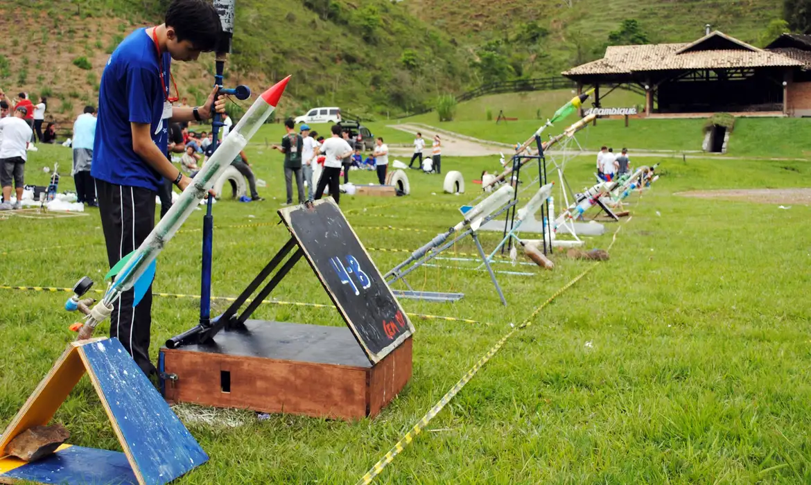 OAB Barro Preto - Estudantes de todo o país participam da Jornada de Foguetes 2026