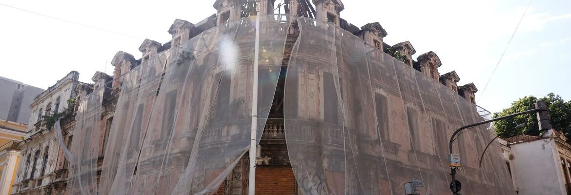 Palacete Imperial acumula denúncias de abandono no centro do Rio