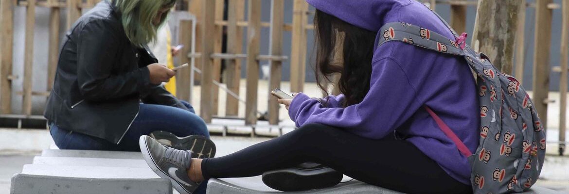 Na era da IA, inclusão digital deve ser crítica, defende educadora