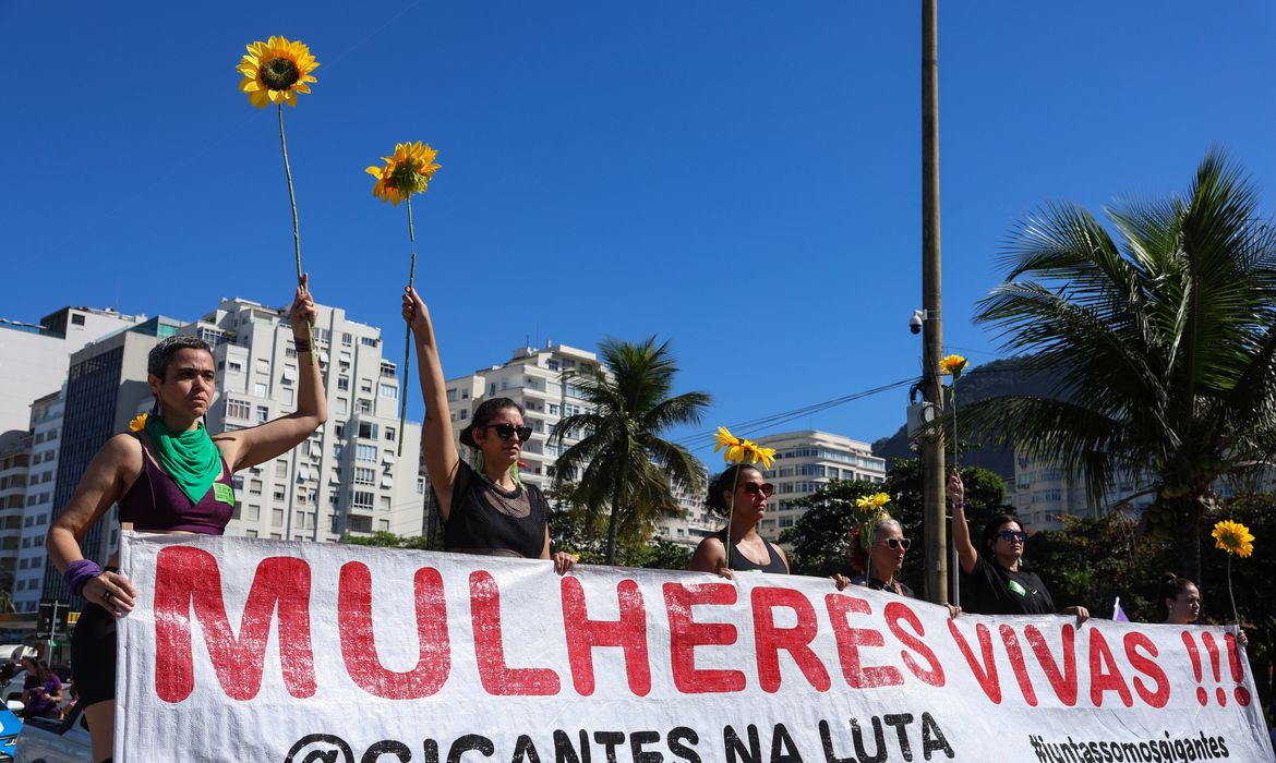 OAB Barro Preto - Mulheres vão às ruas pela votação do PL da Misoginia