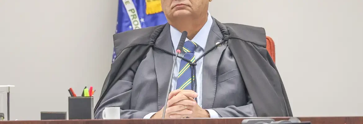 Dino derruba decisão de Mendonça e libera post sobre Nossa Senhora