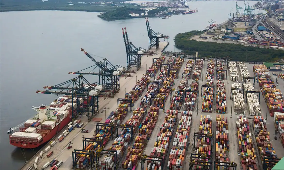 OAB Barro Preto - Preços maiores sustentam alta das exportações aos EUA em agosto